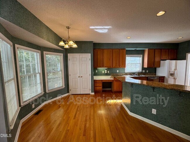 Building Photo - 111 Ayelsford Dr