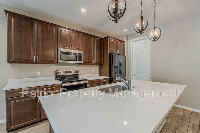 Building Photo - 25930 N Langley Dr