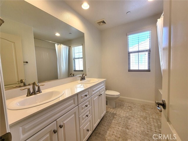 Building Photo - 56 Latitude