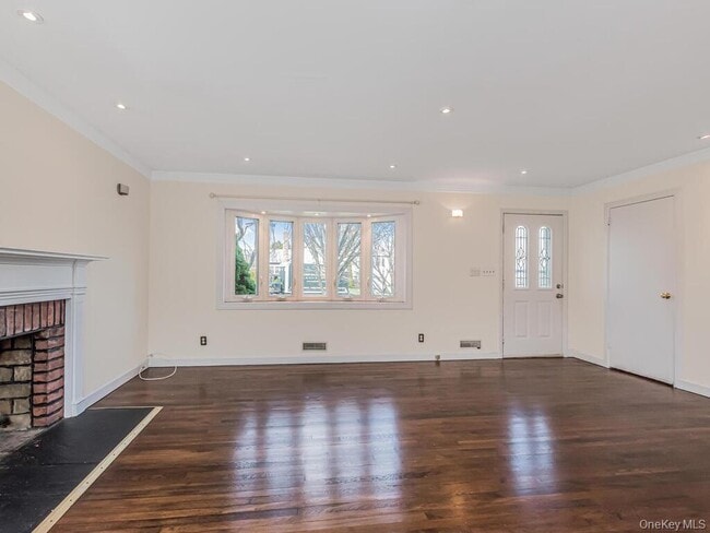 Building Photo - 42 Tower Hill Dr