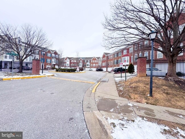 Building Photo - 1682 White Oak Vista Dr