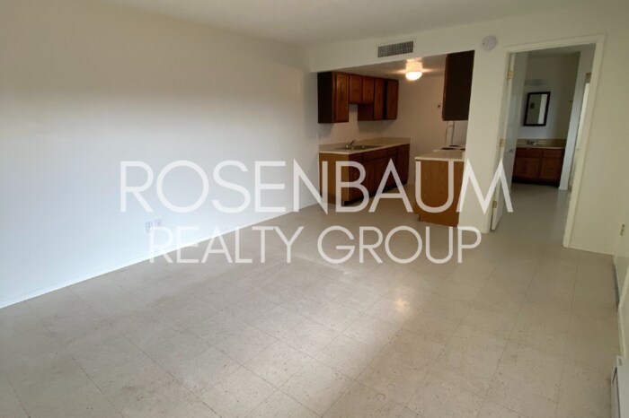 Building Photo - 2625 N Alvernon Way