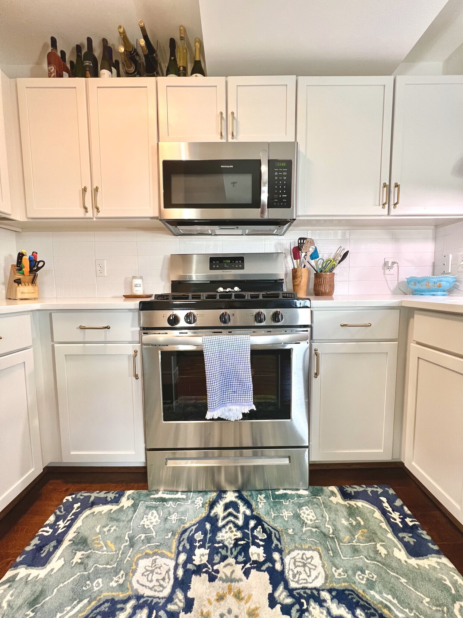 Kitchen - 800 4th St SW