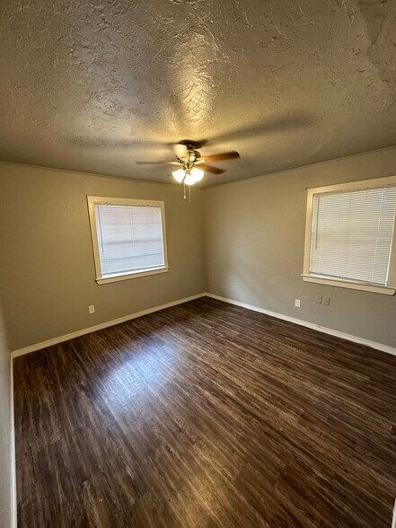 Building Photo - 1708 Westchester Dr