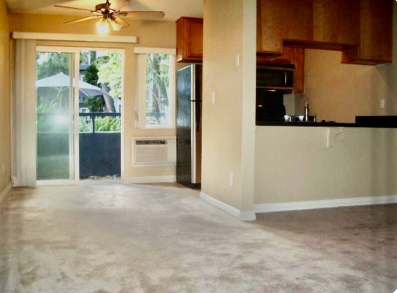 Building Photo - 4860 Rolando Ct
