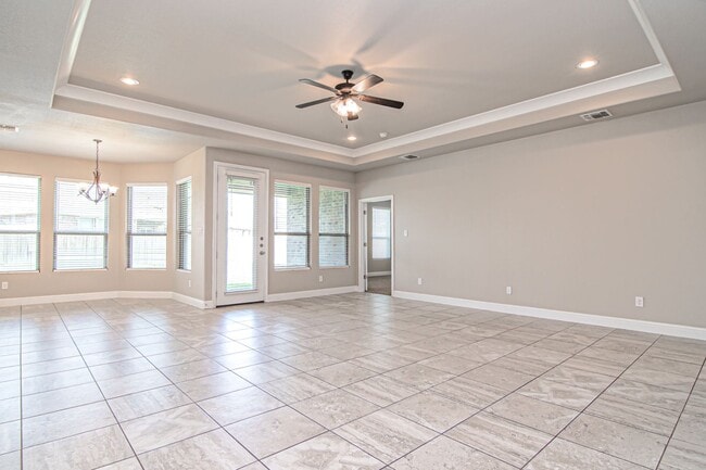 Building Photo - 6014 Sunrise Way