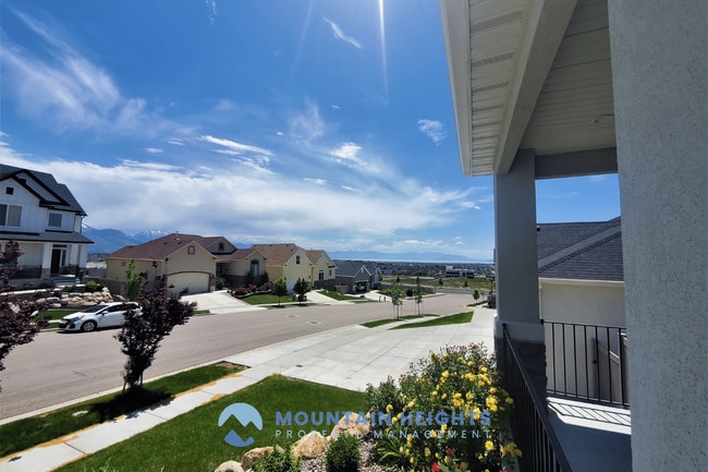 Building Photo - 3861 Spring Brook Ln