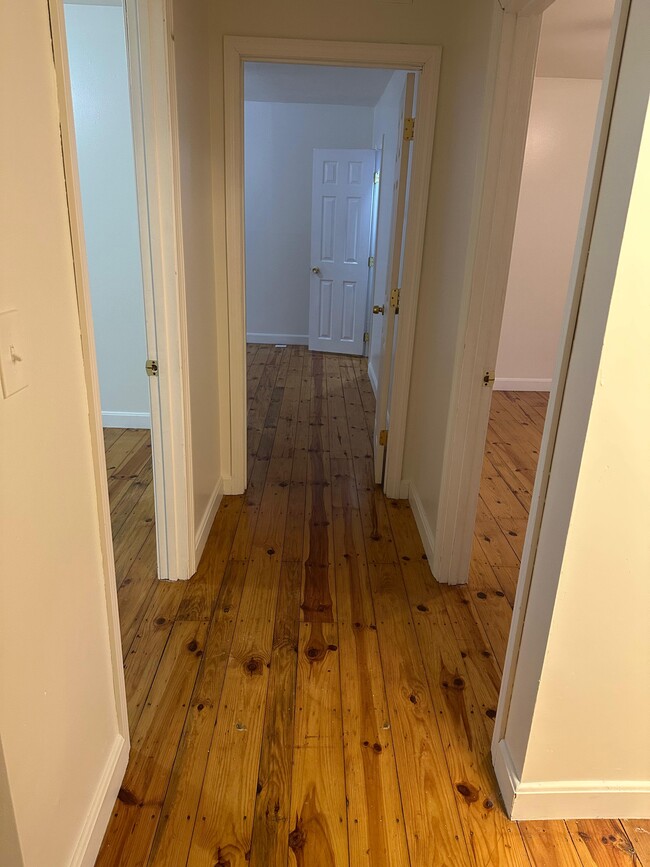 upstairs hallway - 12 Strawberry Hill Rd