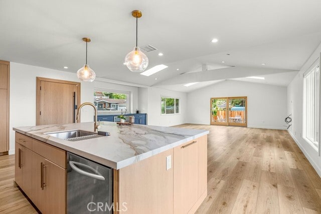 Building Photo - 4827 Newton St