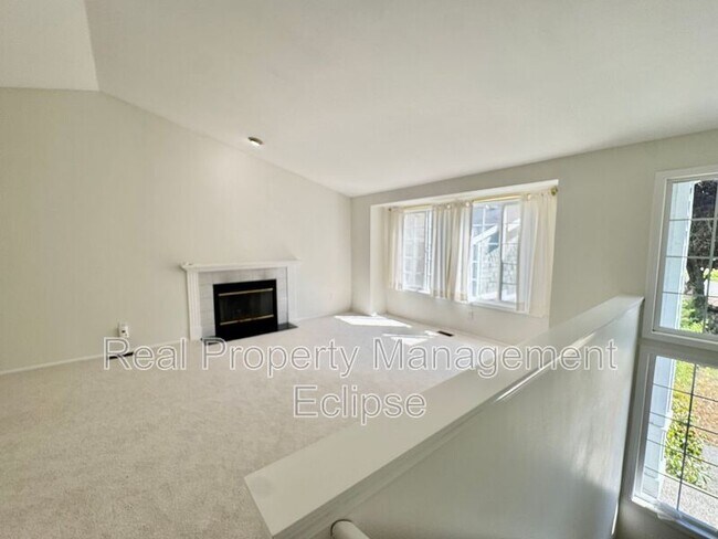 Building Photo - 7126 NE 165th Pl