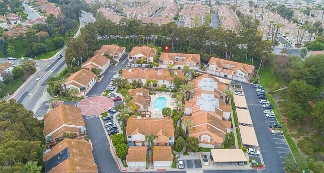 Building Photo - 28107 Caldaro