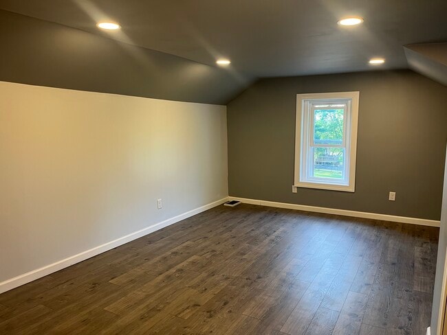 Building Photo - 2066 Grape St