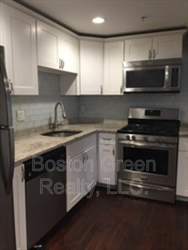 Building Photo - 140 Marcella St