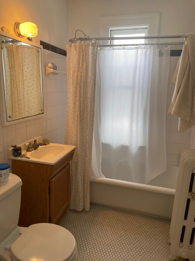 Bathroom - 2507 Nicollet Ave