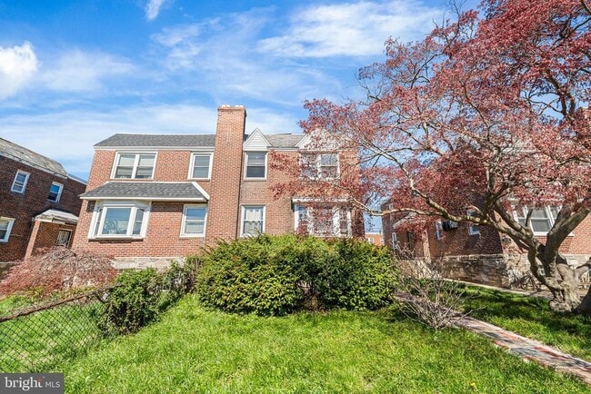 Building Photo - 1115 E Upsal St