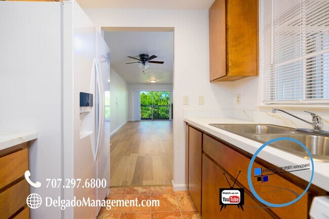 Building Photo - Benicia Large 2 Bedroom condo