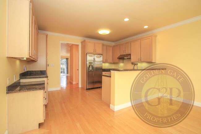 Building Photo - Twin Peaks - 2 BR, Office, 2.5 BA Townhome...