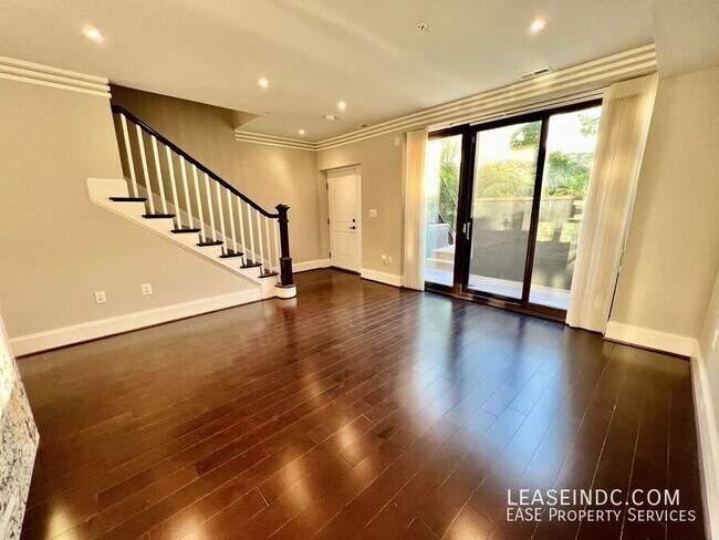 Building Photo - 4525 1/2 Georgia Avenue NW-#1