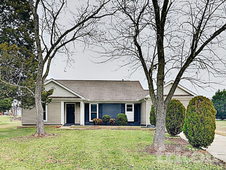 Building Photo - 7300 Yorkville Ct