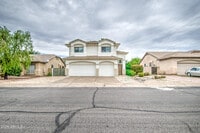 Building Photo - 3938 E San Pedro Ave