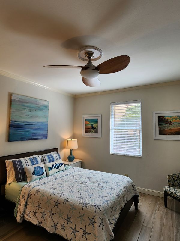 Building Photo - 206 W Red Snapper St