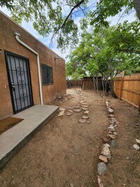 Building Photo - 505 Princeton Dr SE