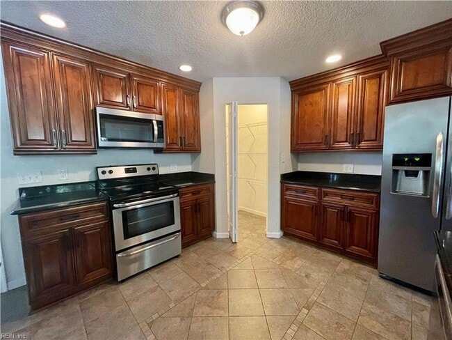 Building Photo - 1075 Kenya Ln