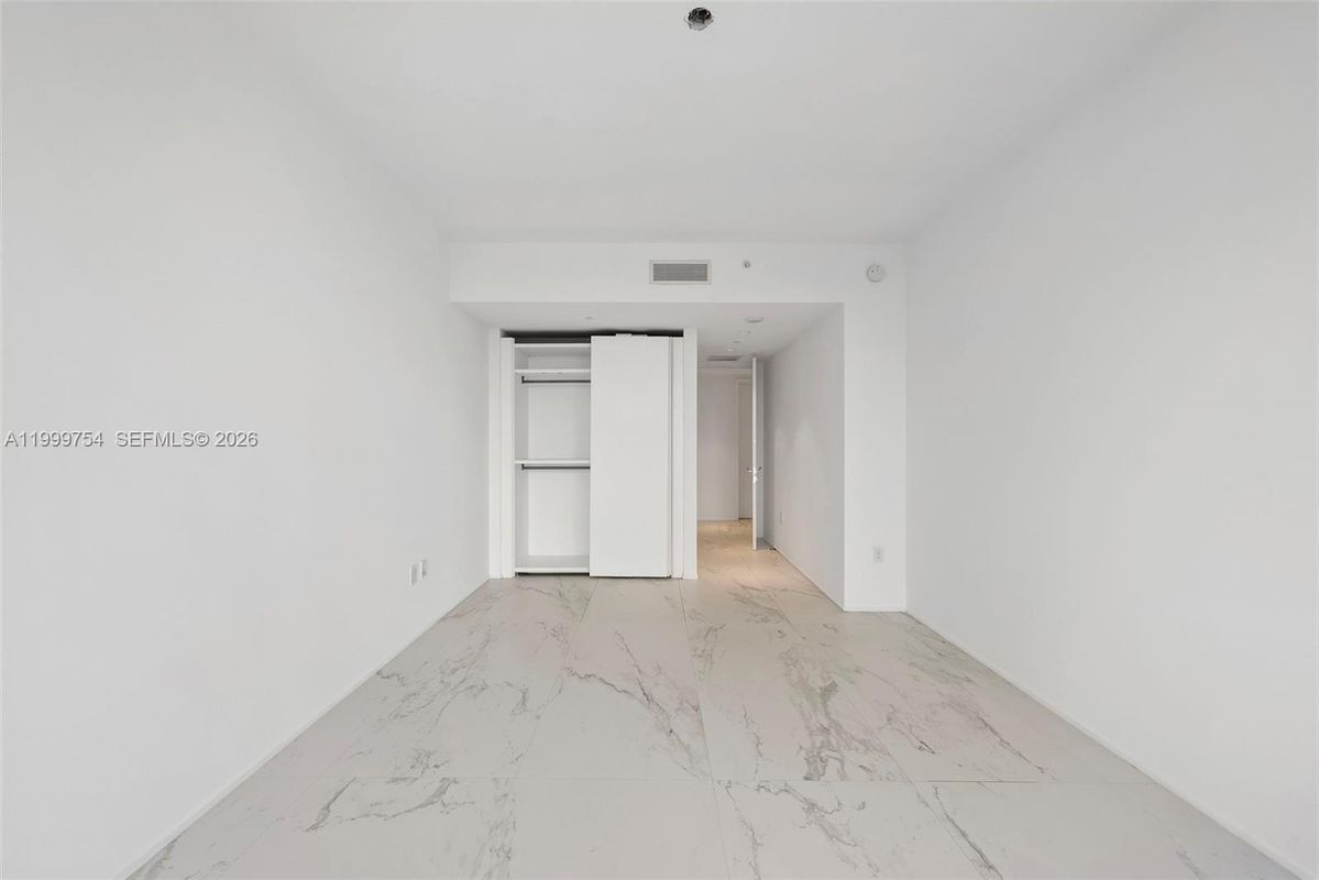 Building Photo - 1000 Biscayne Blvd