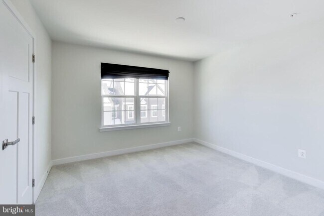 Building Photo - 11330 Meridian Hill Way