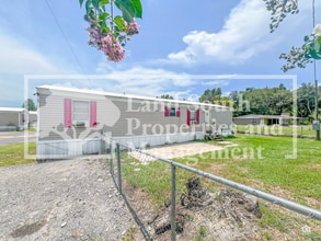 Building Photo - 425 Longfellow Blvd