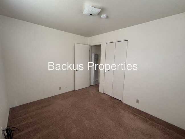 Building Photo - Darling two bedroom home in Monterey