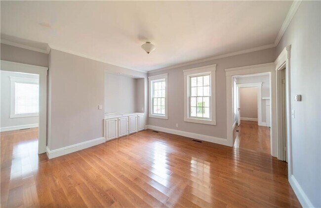 Building Photo - 31 Peirce St