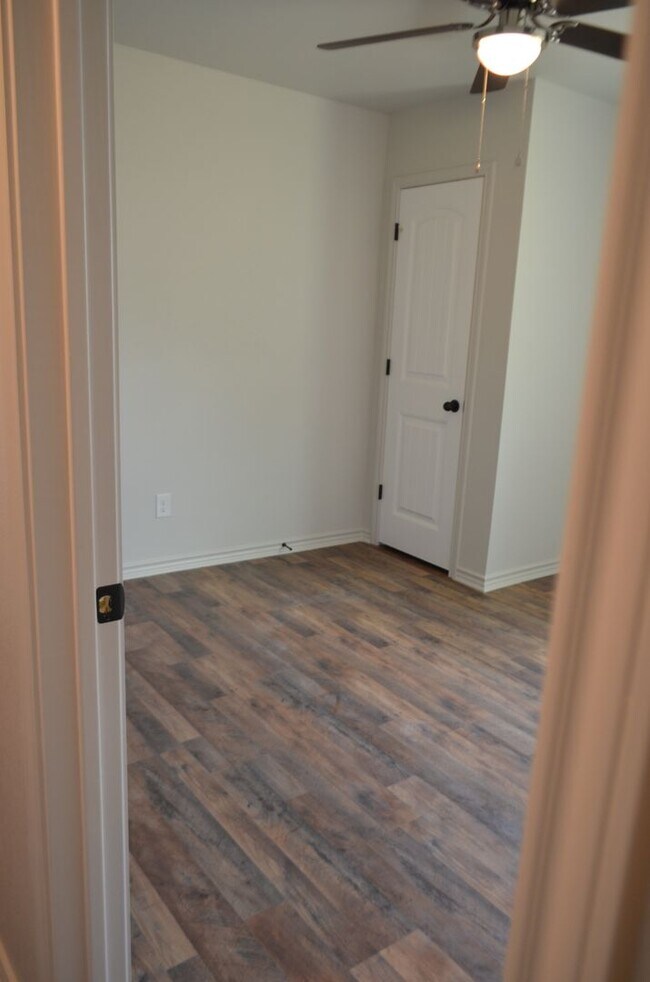 Building Photo - 1826 Castroville Trl