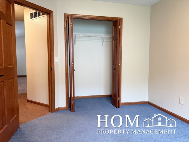 Building Photo - 309 Tanager Rd