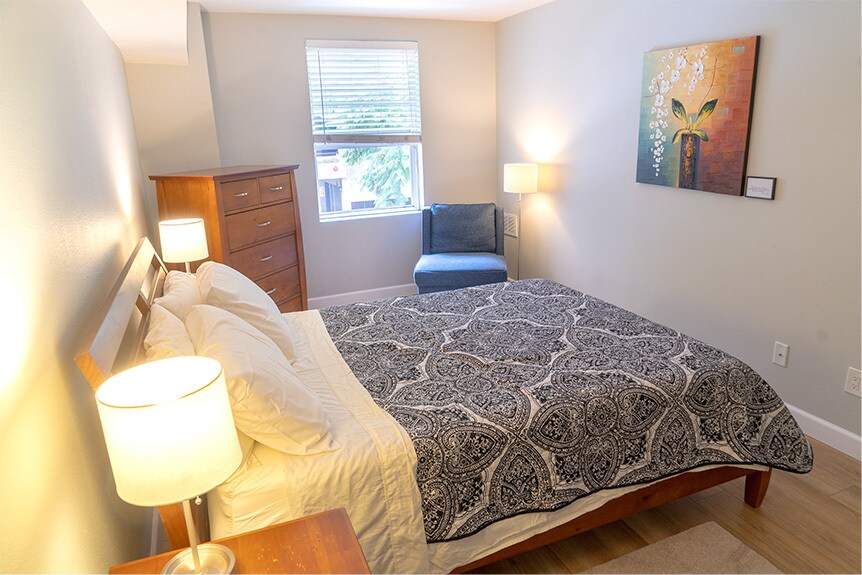 Building Photo - 1435 India St