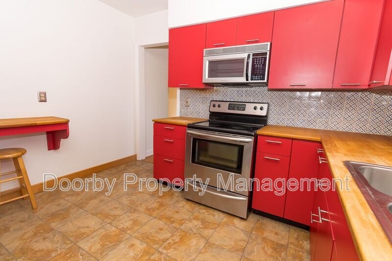 Building Photo - 203 Dawn St