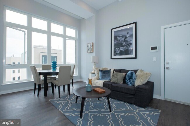 Building Photo - 1534 Ridge Ave