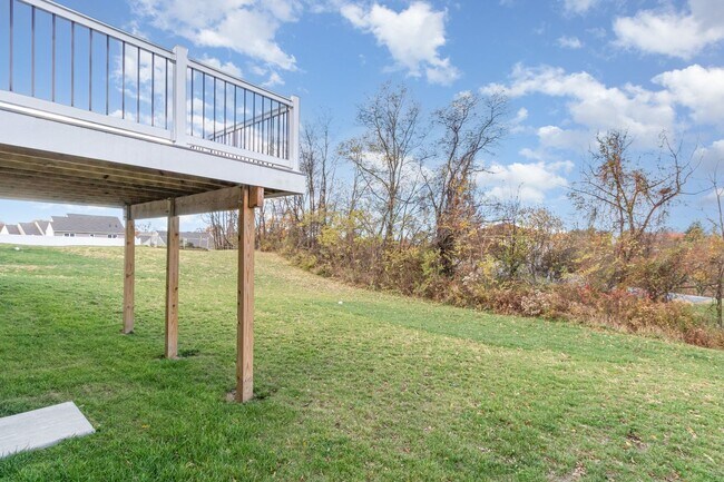 Building Photo - 1726 Bradley Dr