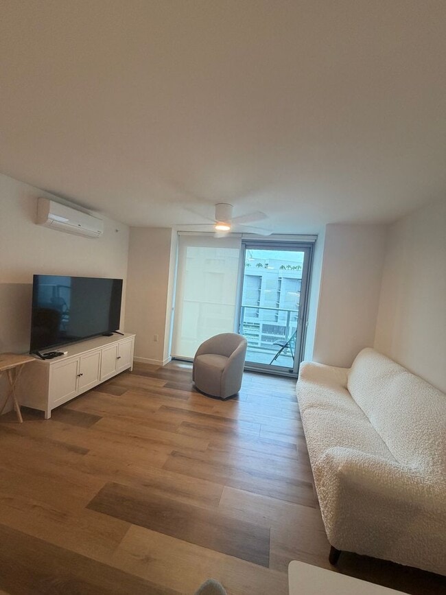 Building Photo - Ready to Move in Brand New Condo! Fully Furnished! 2 Bed/2 Bath/1 Parking at The Park on Ke‘eaumoku!