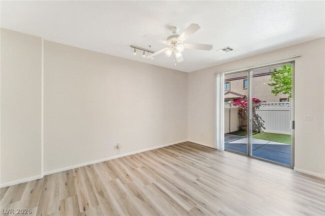 Building Photo - 6425 N Buttercup Creek St