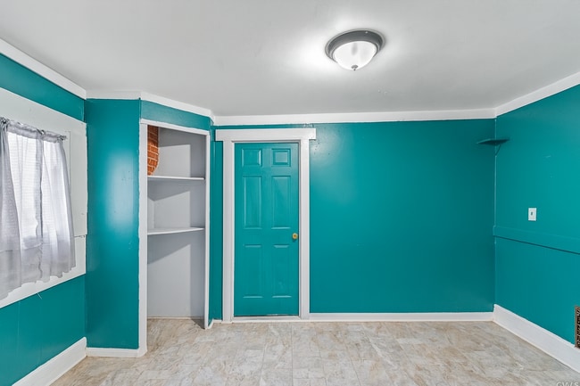 Building Photo - Turnkey Northside Duplex – Fully Renovated...