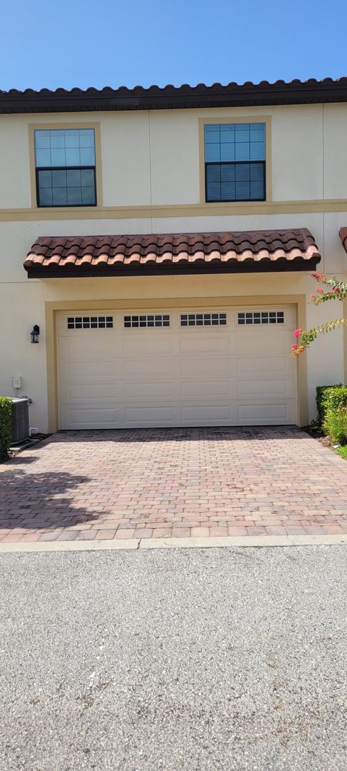 Building Photo - Townhouse in Eagle Creek Gated Community, Lake Nona