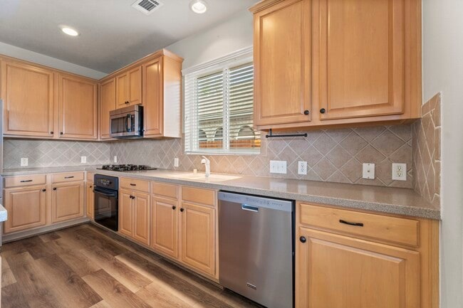 Building Photo - 3505 Cedar Prairie Dr