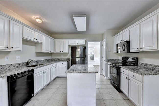 Building Photo - 3460 Maple Terrace Dr