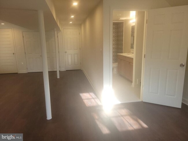 Building Photo - 14004 Zeigler Way