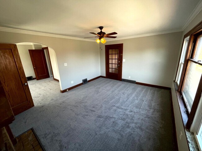 Building Photo - 6711 Dartworth Dr