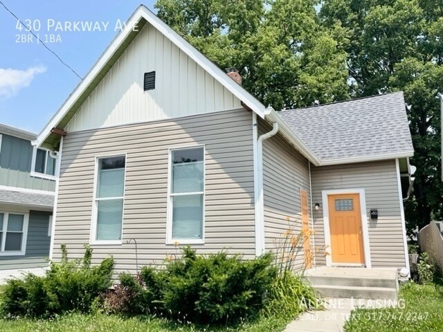 Primary Photo - 2 Bedroom conveniently located in thriving...
