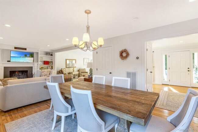 Building Photo - 435 Luptons Point Rd