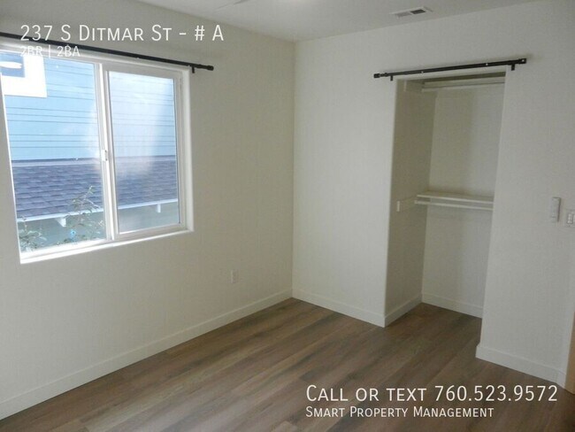 Building Photo - 237 S Ditmar St
