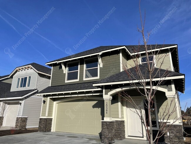 Primary Photo - 4BR SE Bend home in great neighborhood wit...